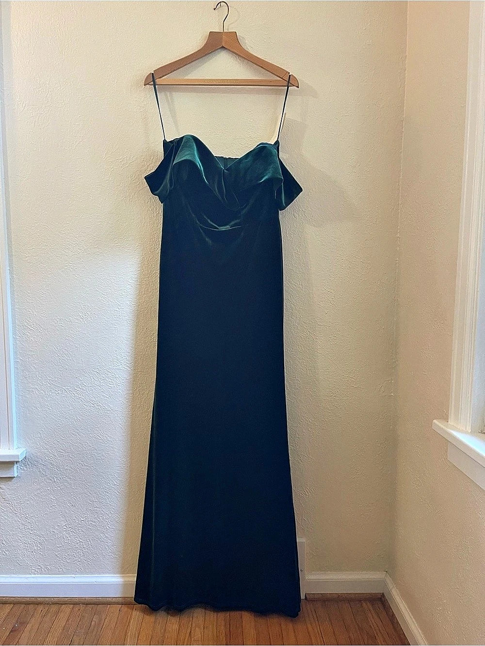Revelry Bardot Velvet Dress Emerald Size 10 NWT
